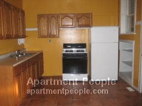 Primary Photo - 2626 N Troy St