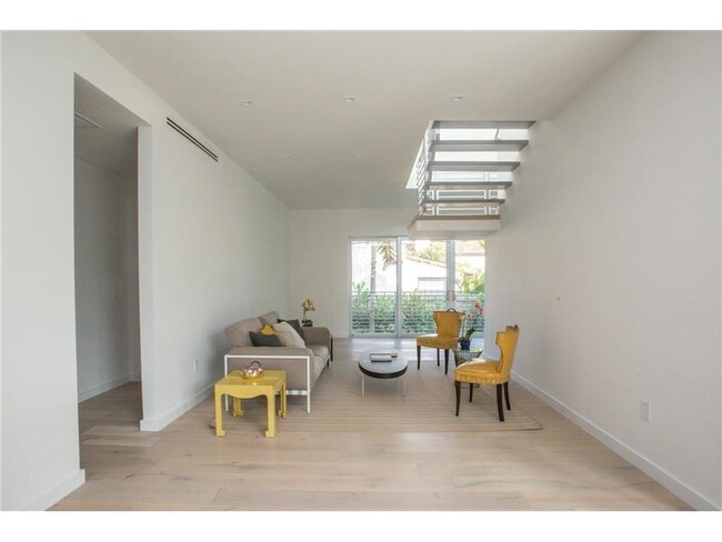 Foto del edificio - 4441 N Bay Rd