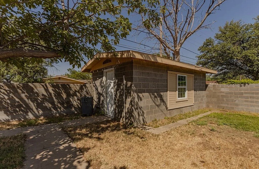Foto del edificio - 3009 Century Ave
