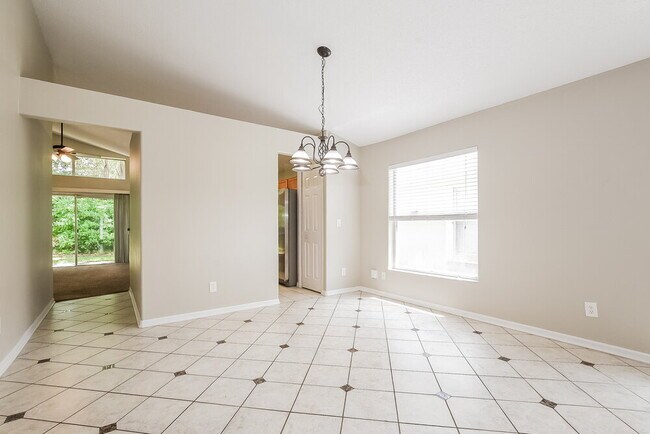 Foto del edificio - 13720 Meadowpark Ave