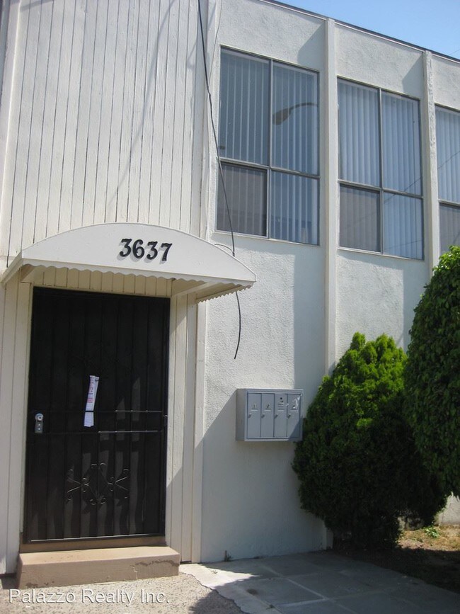 Foto del edificio - 3637 E 8th St