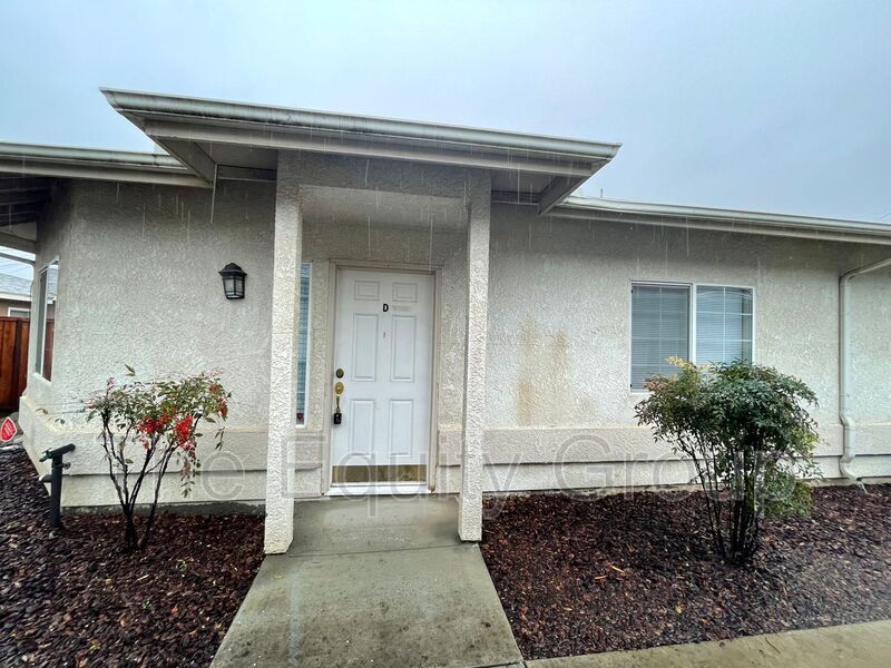 760 Jana Way Unit D, Hanford, CA 93230 Condo for Rent in Hanford, CA