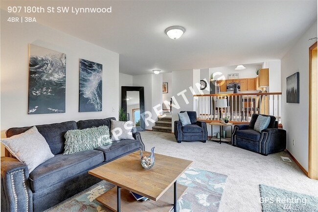 Foto del edificio - 907 180th St SW