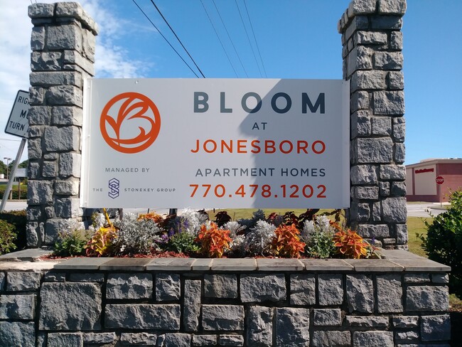 Building Photo - Bloom at Jonesboro