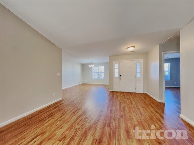 Foto del edificio - 285 Stone Meadow Ct