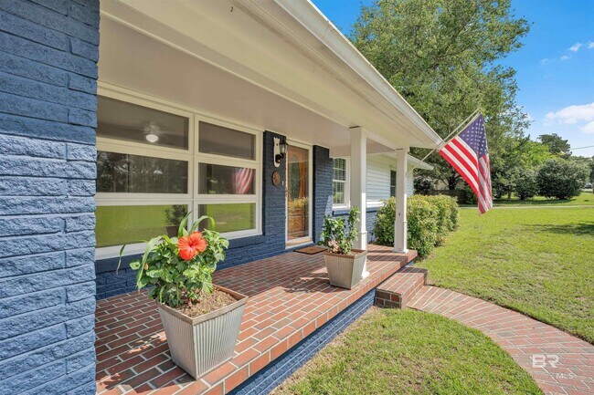 Foto del edificio - 252 South Dr