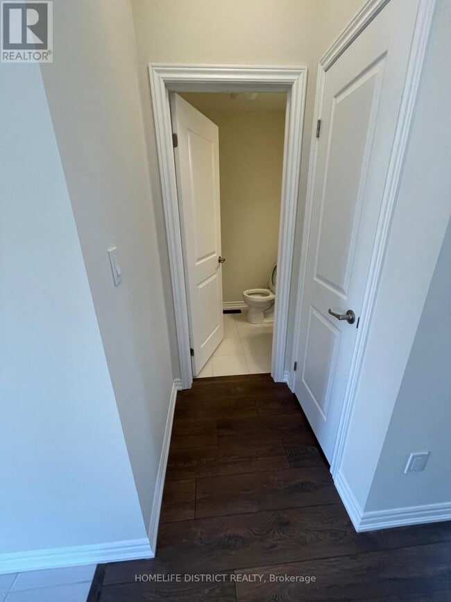 Building Photo - 620 Colborne St W