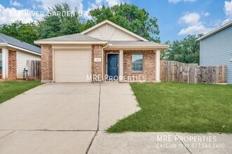 Building Photo - 732 River Garden Dr