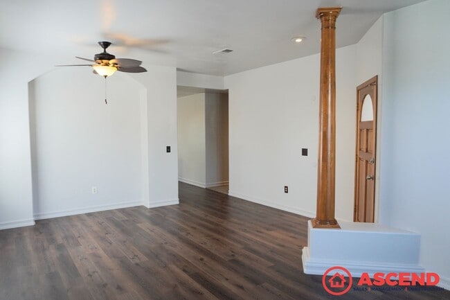Building Photo - Great Home in the Northwest!