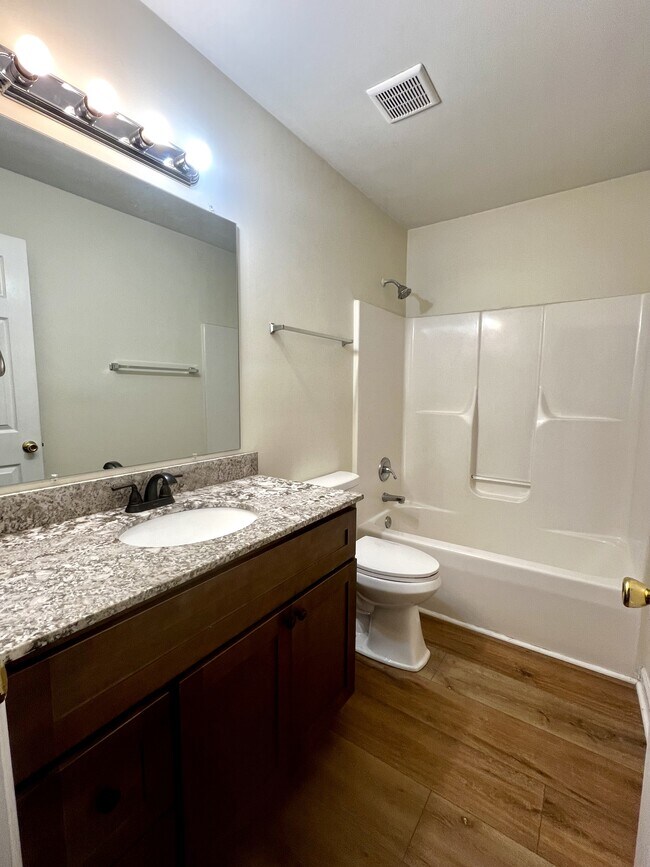 Foto del edificio - 1504 Amhearst Ct