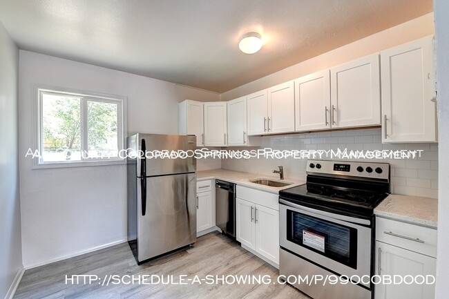 Building Photo - 803 Yuma St