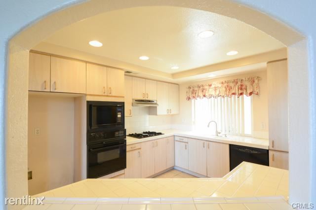 Building Photo - 2 br, 2.5 bath Condo - 29282 Elba Dr