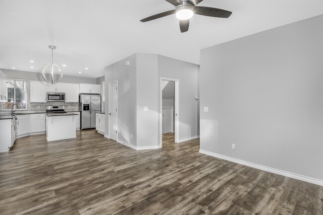 Foto del edificio - 16075 SW Loon Dr