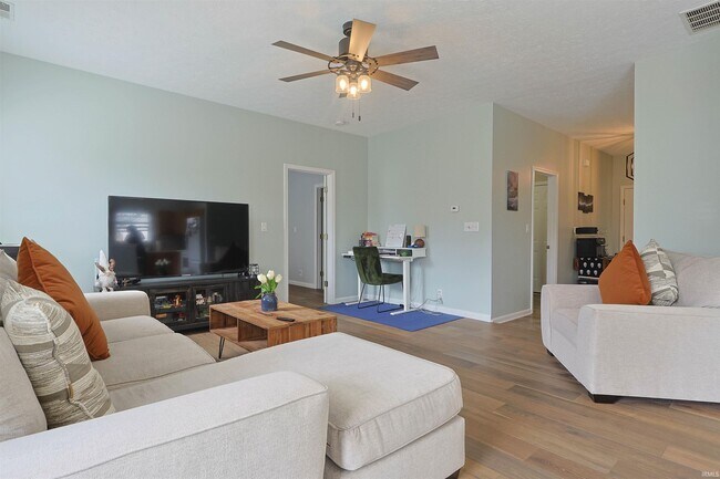 Foto del edificio - 2117 Cumulus Ct