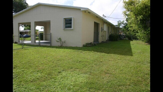 Building Photo - 8990 SW 149th St