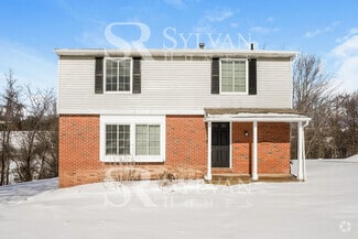 Building Photo - 131 Pinoak Ln