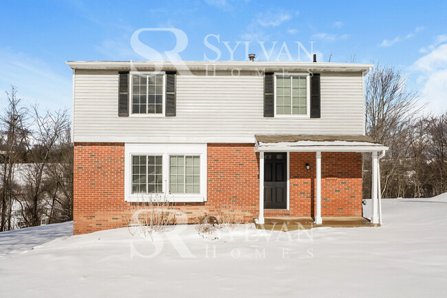 Building Photo - Lovely 3BR 1.5BA Home