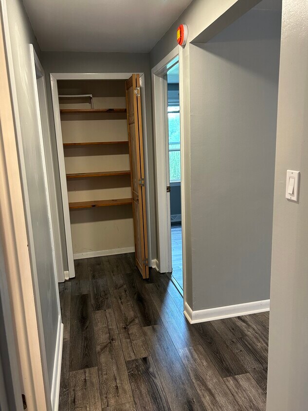 Foto principal - 87 Jeffrey Dr