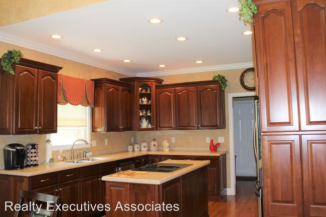 Foto del edificio - 4 br, 3.5 bath House - 12522 Comblain Road