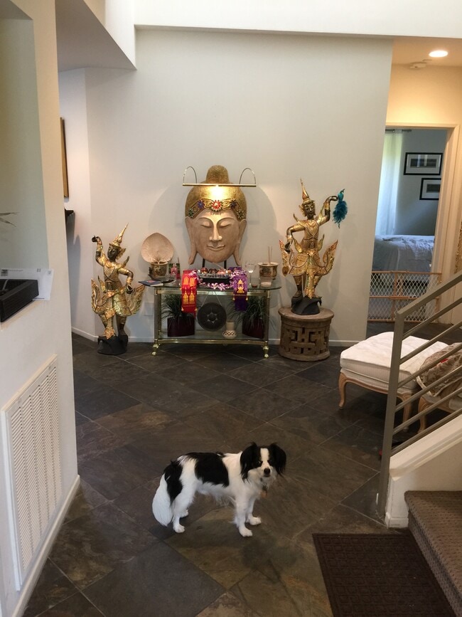 Building Photo - 409 N Avenida Caballeros