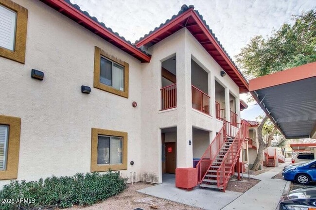 Building Photo - 510 W University Dr