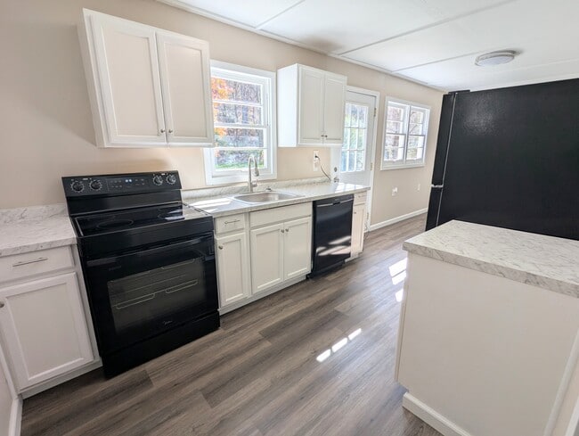 Building Photo - 417 Woodlyn Rd