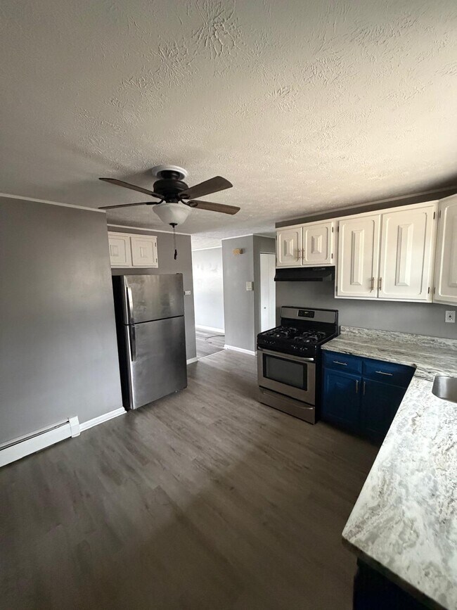 Foto del edificio - 1081 Blue Hills Ave