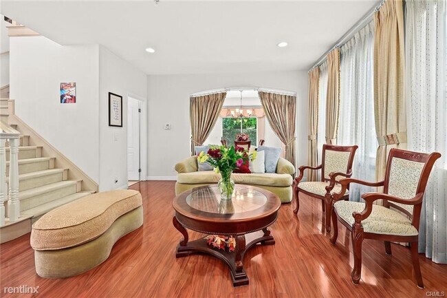 Foto del edificio - 3 br, 3 bath Condo - 1116 Fairview Ave