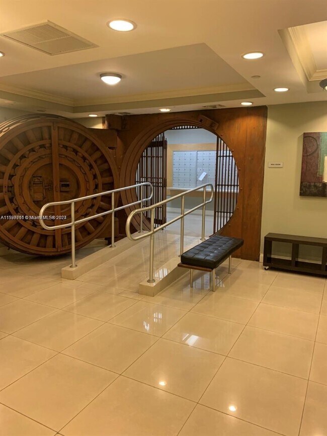 Foto del edificio - 111 E Flagler St