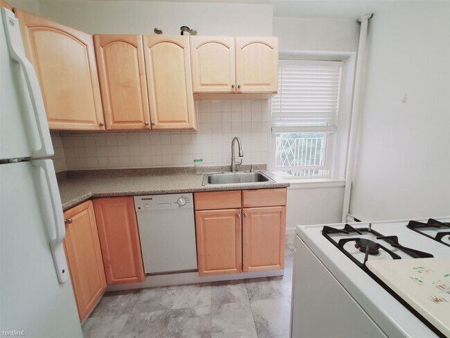 Foto del edificio - 1 br, 1 bath Condo - 126 Woodside Grn Apt 2