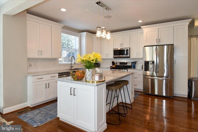 Foto del edificio - 2704 Brentwood Rd NE