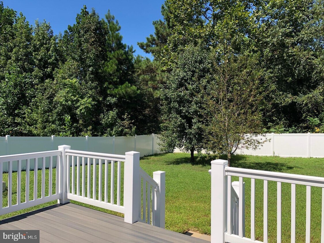 Primary Photo - 17118 Sweetwater Ct