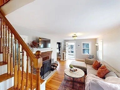 Foto principal - 558 Ashmont St