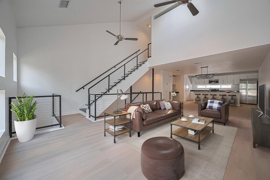 Foto principal - 1330 Rosalie St