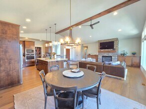 Building Photo - 4219 S Bernson Ct