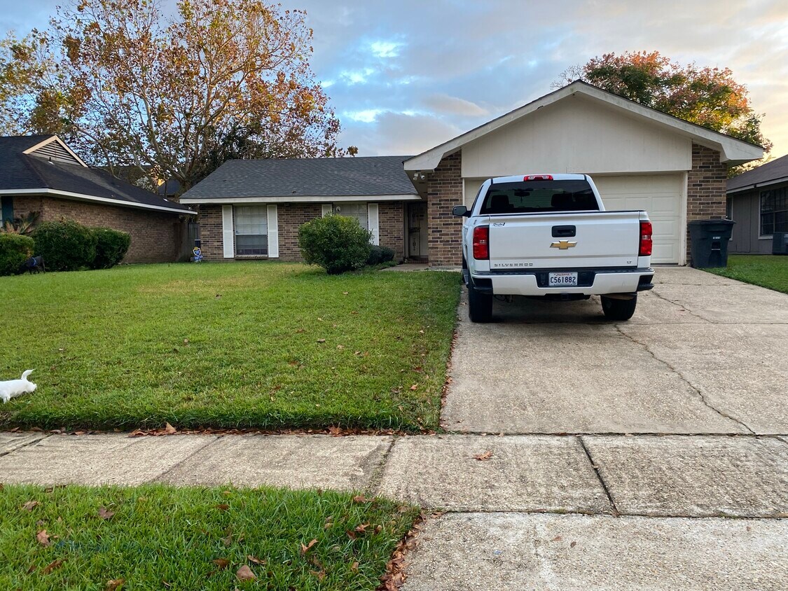 View from street - 13720 Chalmette Ave