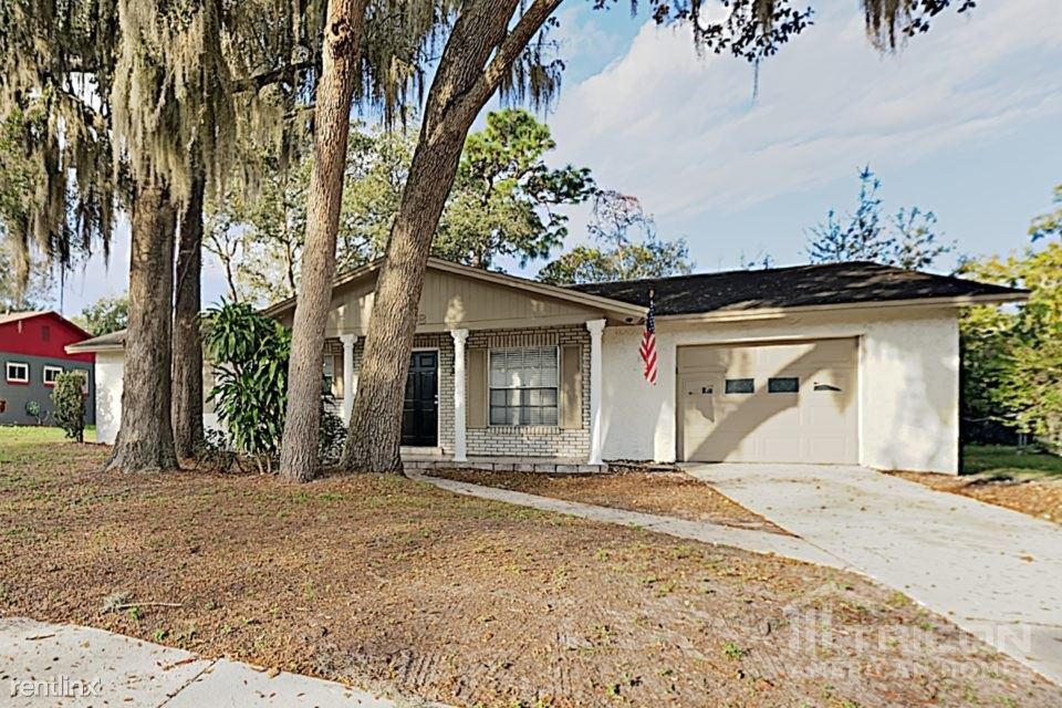 Primary Photo - 3698 Trianon Dr