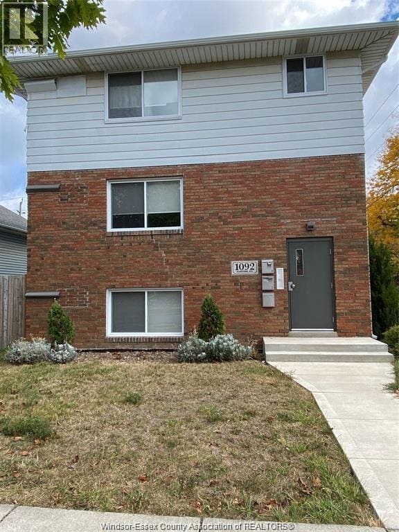 Building Photo - 1092 Gladstone Ave