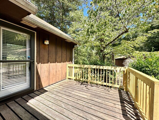 Foto del edificio - 3801 Moore Hollow Rd