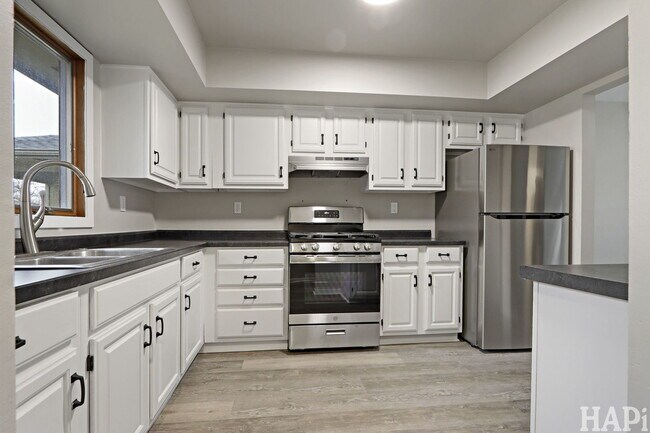 Foto del edificio - 920 Pleasant St