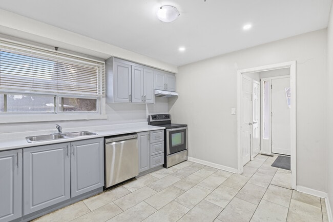 Photo du bâtiment - 957 Beechwood Ave