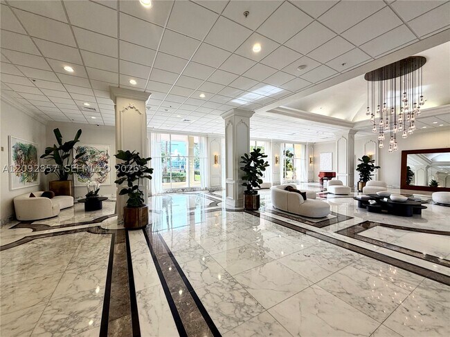 Building Photo - 5600 Collins Ave