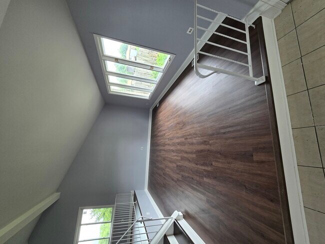 Building Photo - 15542 Sierra Dr