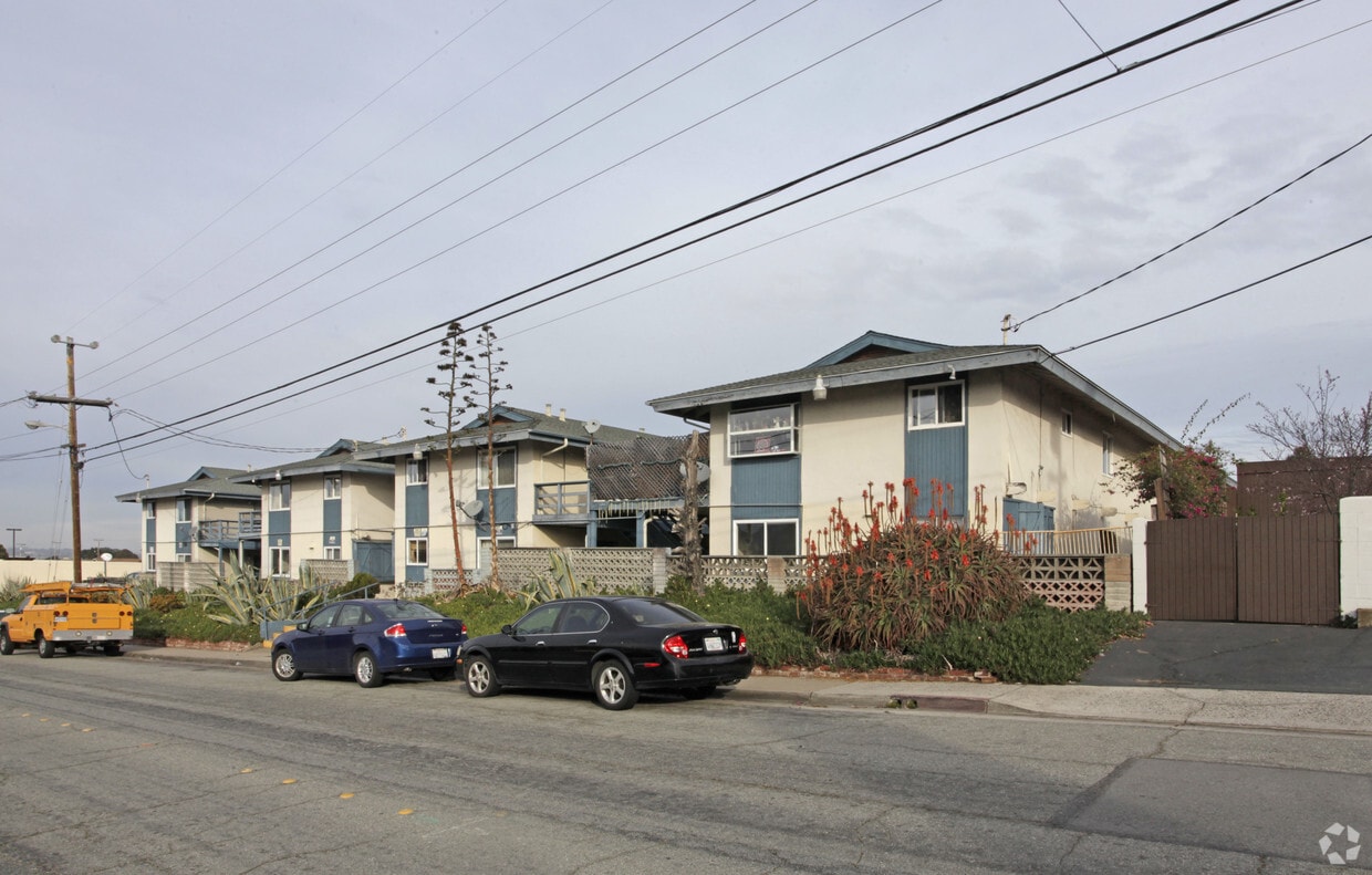944 - 966 Amador Ave - 944-966 Amador Ave