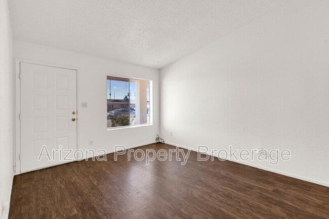 Building Photo - 4818 E Camino St