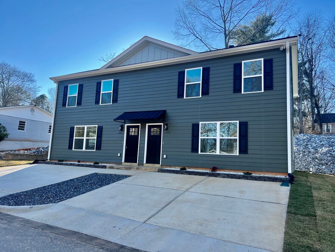 Foto principal - 1531 4th St Dr NE