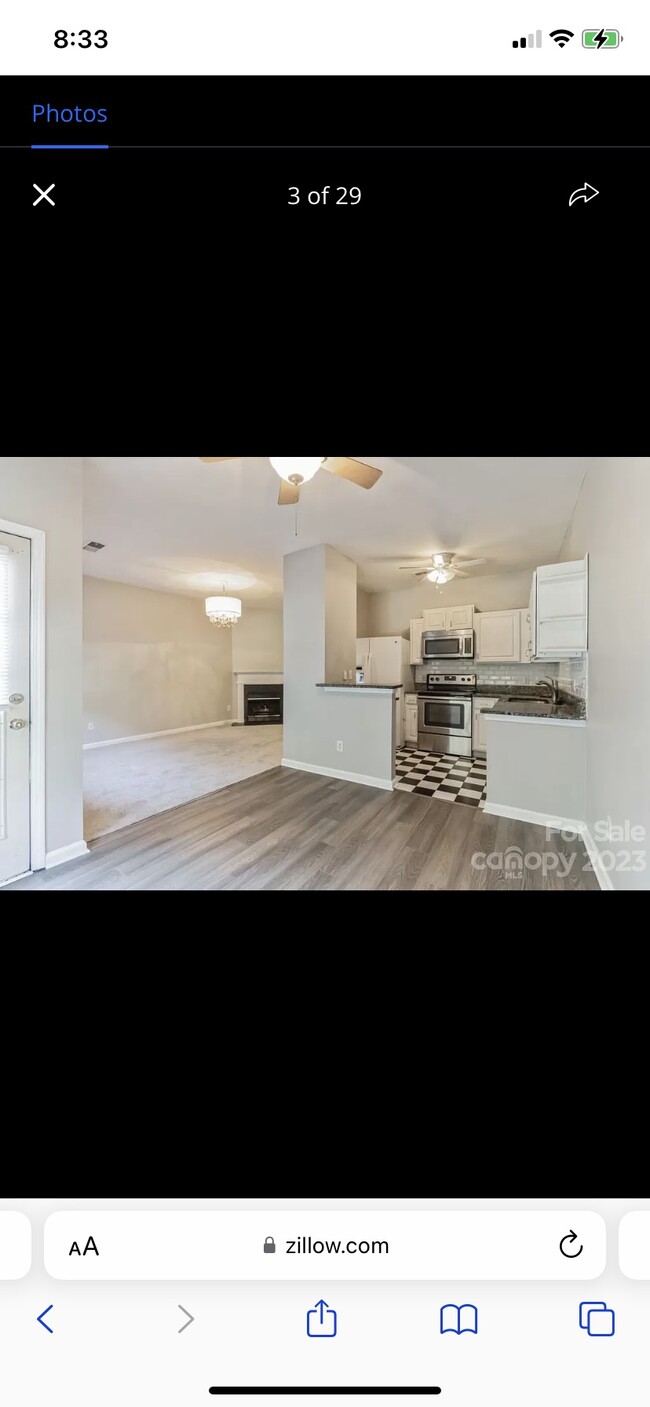 Building Photo - 7811 Lennoxshire Ln