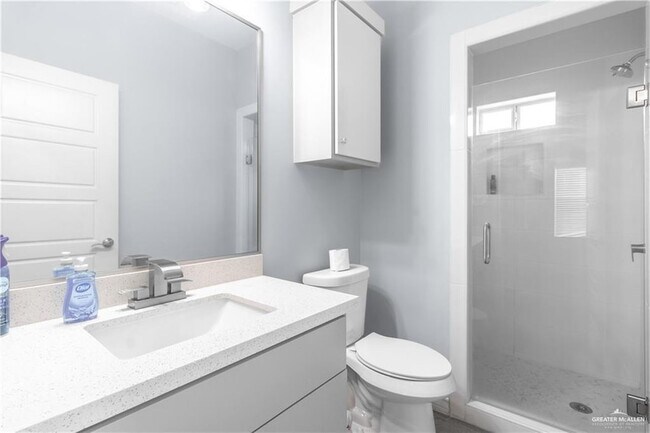 Foto del edificio - 3404 S Colt Ln
