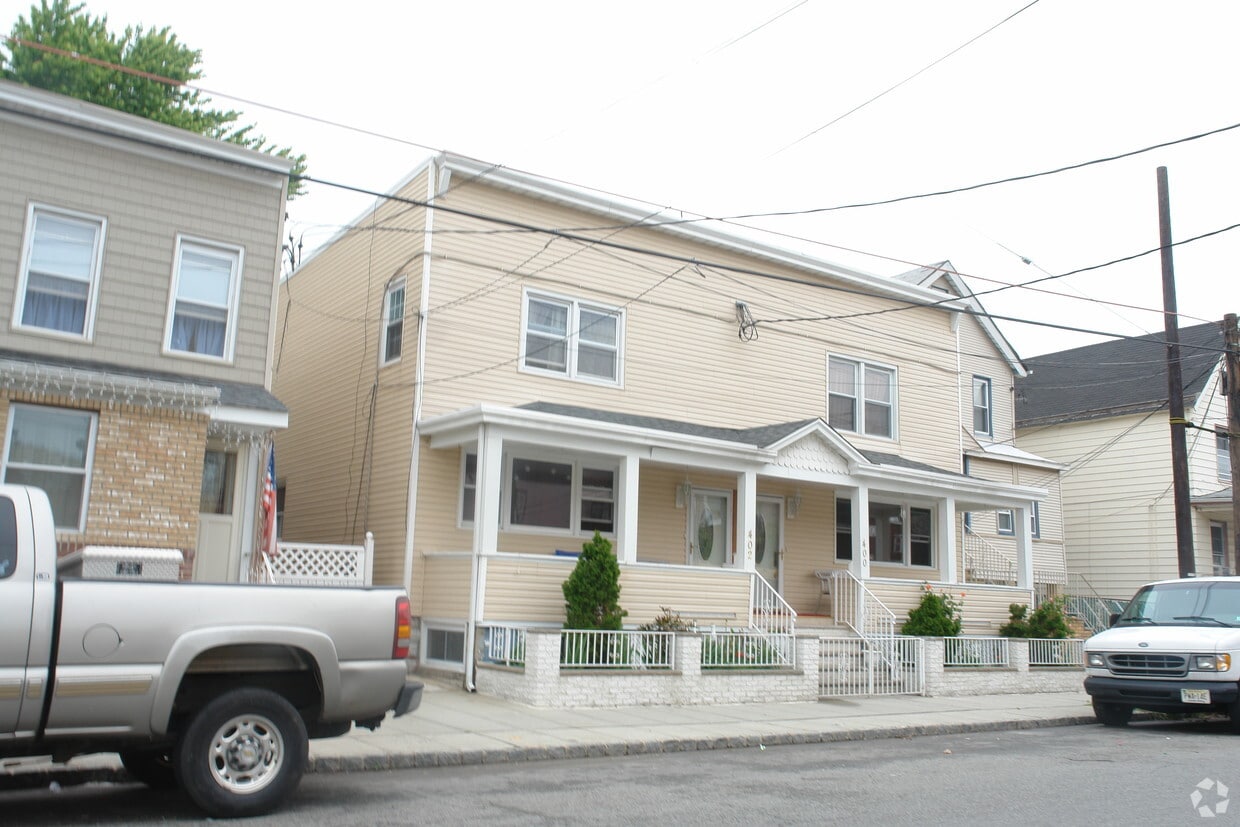 400402 Washington St, Perth Amboy, NJ 08861 Apartments in Perth