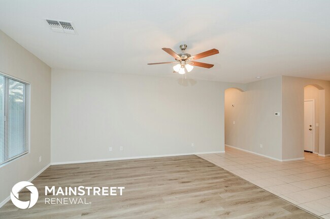 Foto del edificio - 13289 N Primrose St